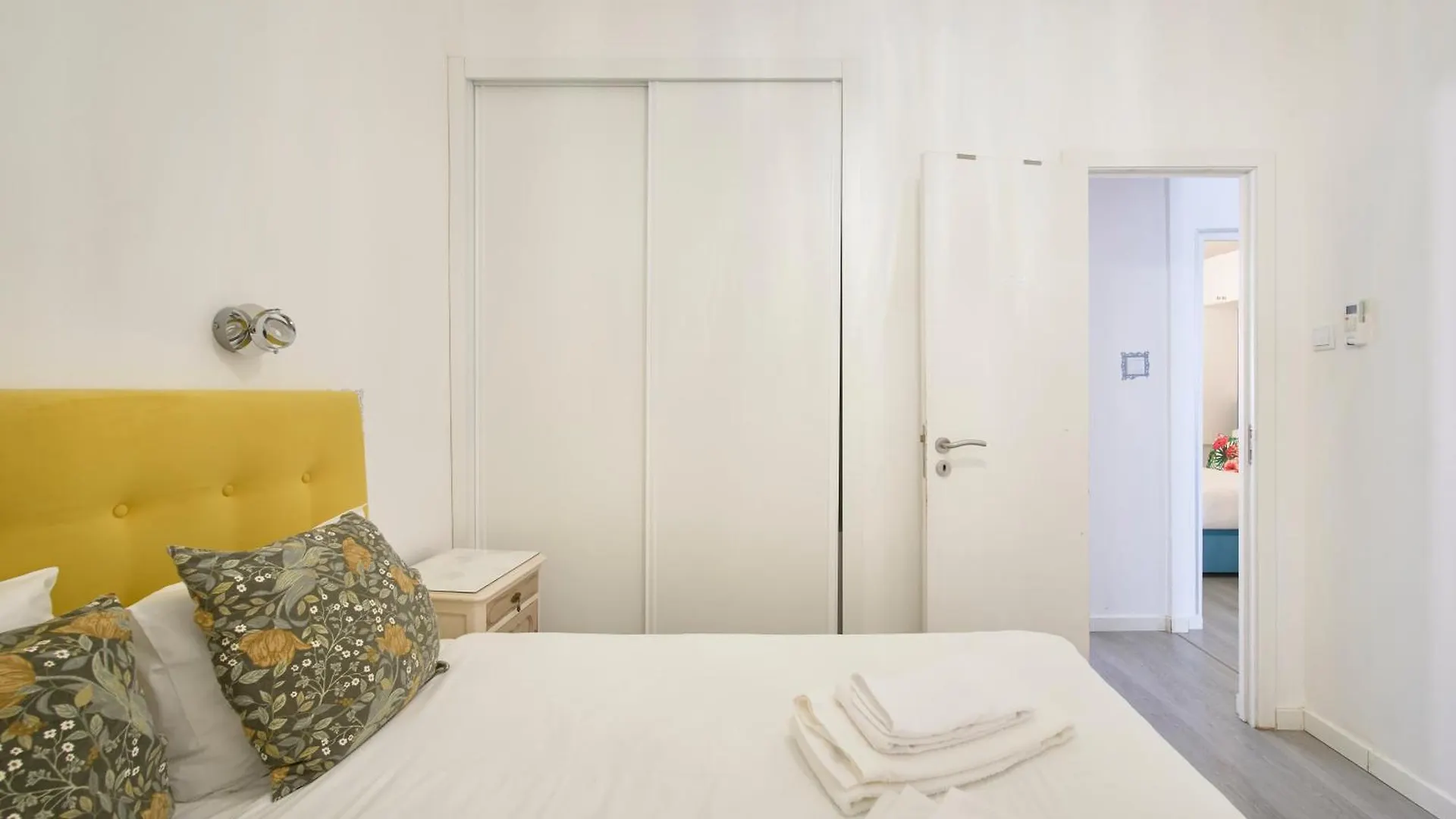 New 3 Bedroom Flat With River On Sight @Alameda リスボン アパート