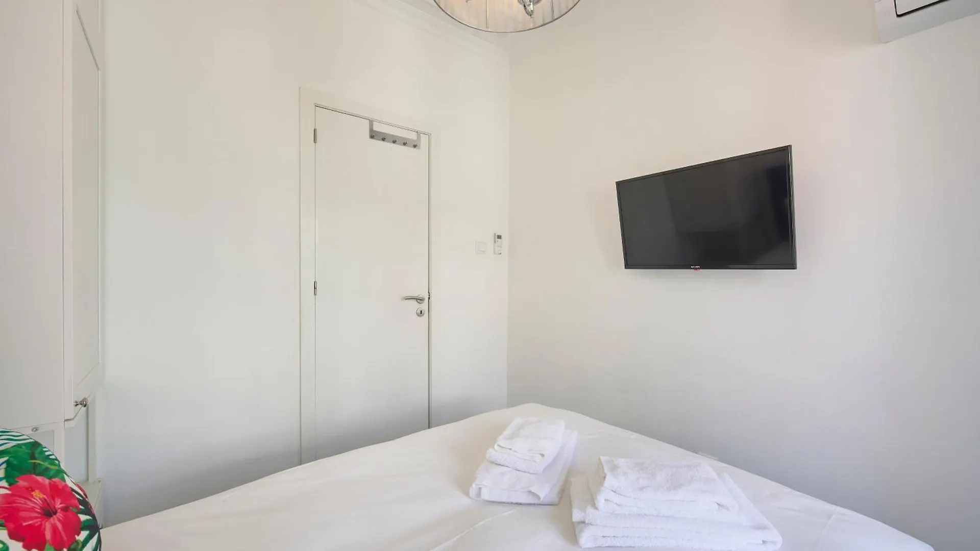 New 3 Bedroom Flat With River On Sight @Alameda リスボン 0*,